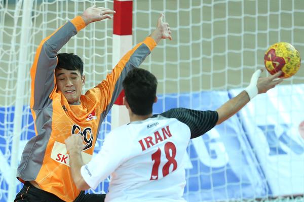 هفدهمین دوره بازیهای  آسیایی اینچئون  ؛ هنگ کنگ اولین قربانی ایران؛ پیروزی پر از گل هندبالی ها
