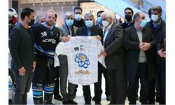 بازدید از تیم ملی هاکی روی یخ و افتتاح سالن بولینگ بازار بزرگ ایران 18