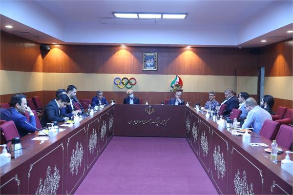نشست مشترک رئیس کمیته ملی المپیک با ملی پوشان وزنه برداری