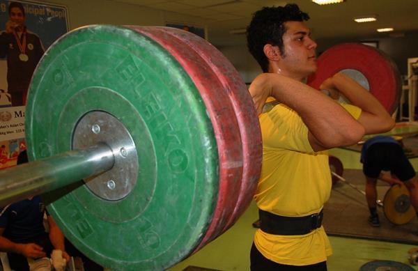 حضوران ماموران نادو در کمپ تیم های ملی وزنه برداری؛نمونه گیری از 11 وزنه بردار نوجوان