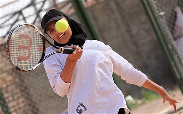 مسابقات سطح یک تنیس آسیا؛صدف صادق وزیری میزبان بازی ها را به زانو درآورد