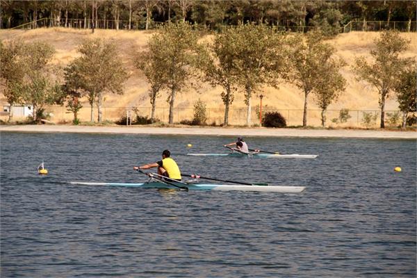 اردوی تیم ملی روئینگ برای انتخابی المپیک در دریاچه آزادی برگزار می‌شود