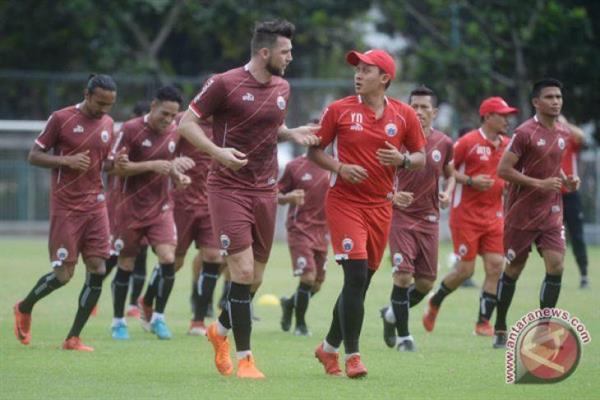 زمین های فوتبال اندونزی با استانداردهای آسیایی آماده هستند