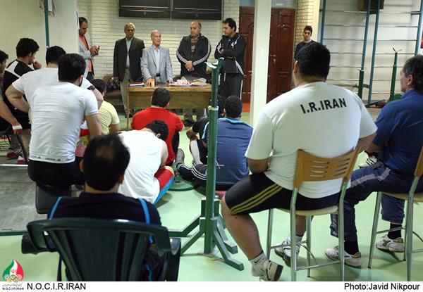 افشارزاده در بازدید از اردوی تیم ملی وزنه برداری: انتظار دارم پولادمردان در المپیک شگفتی بیافرینند
