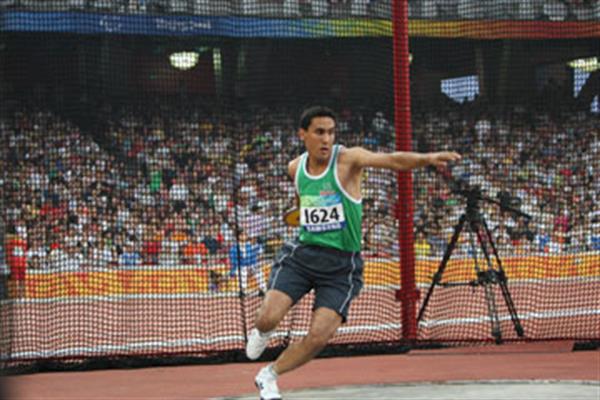 دارنده مدال طلایی مسابقات 2008 پکن  دو و میدانی جانبازان و معلولان: تیم  ملی اعزامی به مسابقات بین المللی تونس  جوانتر از گذشته شده است