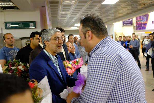 با استقبال رئیس  کمیته ملی المیپک ؛کاروان وزنه برداری وارد تهران شد