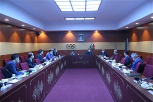 در کمیته ملی المپیک برگزار شد/بررسی زیر ساخت های لازم برای توسعه در جلسه هیات رئیسه فدراسیون شنا