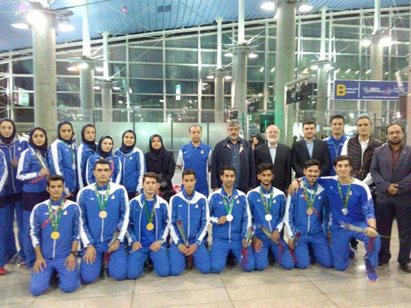 چهارمین دوره بازیهای همبستگی کشورهاس اسلامی؛تیم های ملی تکواندو،بوکس و کشتی فرنگی با استقبال شاهرخ شهنازی وارد کشور شدند