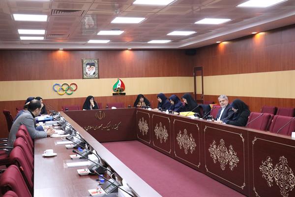 دکتر صالحی امیری در  نشست کمیسیون زنان و ورزش:از نگاه بنیادی و فقهی پژوهشگران در این بخش استفاده شود