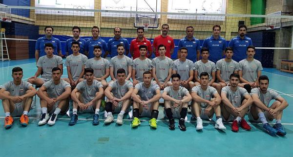 پس از برگزاری چند مرحله اردوهای انتخابی؛تمرینات آماده‌سازی تیم ملی والیبال جوانان برای حضور در مسابقات قهرمانی آسیا آغاز شد