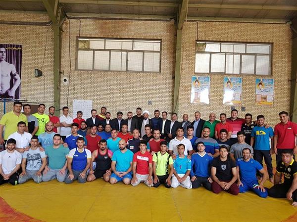 برای حضور در رقابت های داخل سالن آسیا؛اردوی تیم های کشتی سنتی مردان در مشهد آغاز شد