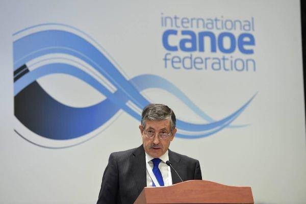 خوزه پرورنا رئیس فدراسیون جهانی قایقرانی ICF:قایقرانی ایران در مسیر توسعه قرار دارد / شایستگی میزبانی 2021 را داشتید