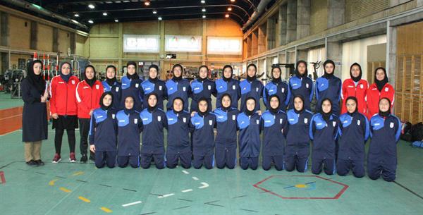 به منظور ارزیابی آمادگی جسمانی جهت حضور در مسابقات مقدماتی قهرمانی آسیا؛دختران فوتبالیست تست دادند
