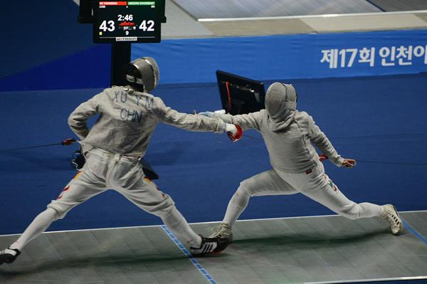 شمشیربازی قهرمانی جهان – روسیه؛عابدینی و پاکدامن به المپیک نزدیک تر شدند