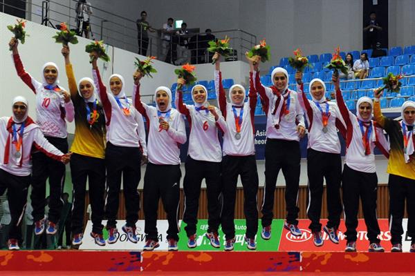 چهارمین دوره بازیهای آسیایی داخل سالن و هنرهای رزمی؛تیم ملی فوتسال بانوان ایران مقابل ژاپن شکست خورد و نایب قهرمان شد