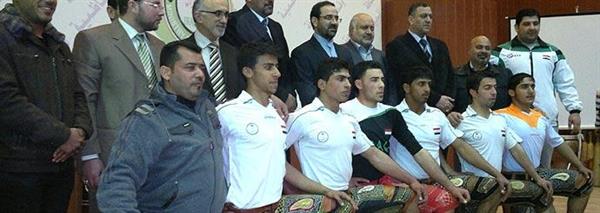 استقبال از دکتر عباسی با اجرای ورزش زورخانه ورزشکاران عراقی