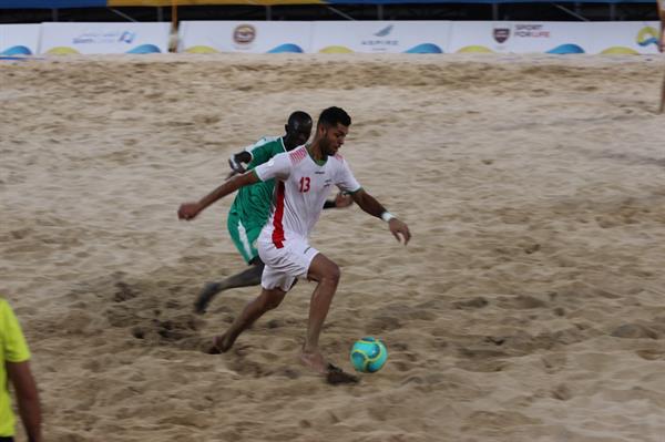 نخستین دوره بازیهای جهانی ساحلی_قطر؛تیم ملی فوتبال ساحلی در جدالی نفس گیر و در ضربات پنالتی از سد سنگال گذشت