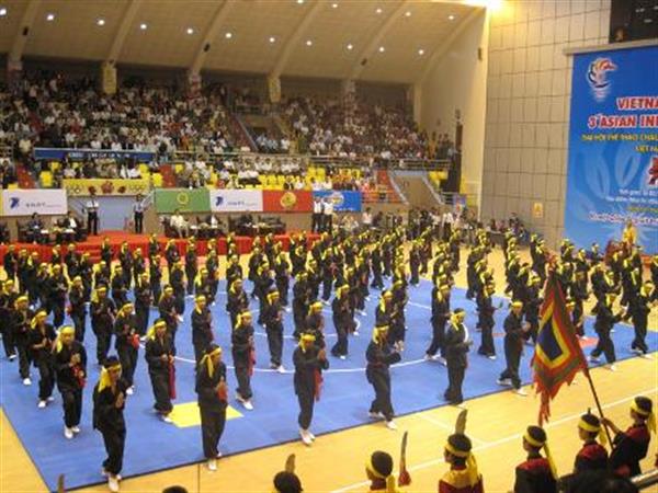 سومین دوره بازیهای داخل سالن آسیا-ویتنام؛غیاثی فر دوازدهمین نقره ایران را در پنچاک سیلات کسب کرد.
