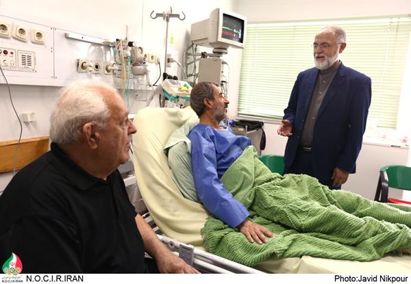 با حضور در بیمارستان قلب تهران؛شهنازی دبیرکل کمیته ملی المپیک از محمد مایلی کهن ملاقات کرد