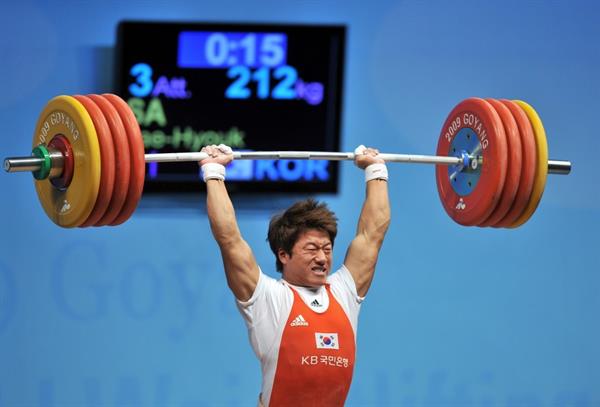 محرومیت 10 ساله برای قهرمان کره ای المپیک وزنه برداری