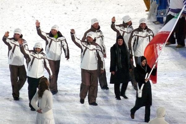 پس از حضور در المپیک ونکوور؛ تیم ملی اسکی چهار نفره ایران به کشور بازگشت