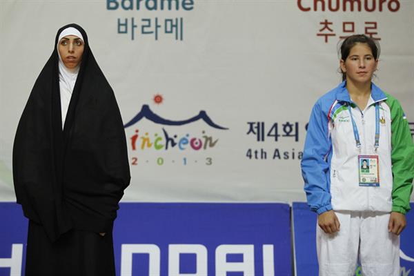 چهارمین دوره بازیهای آسیایی داخل سالن و هنرهای رزمی؛سمیه حیدری نقره گرفت