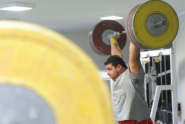 20 مربی عراقی وزنه برداری برای آموزش به ایران می آیند