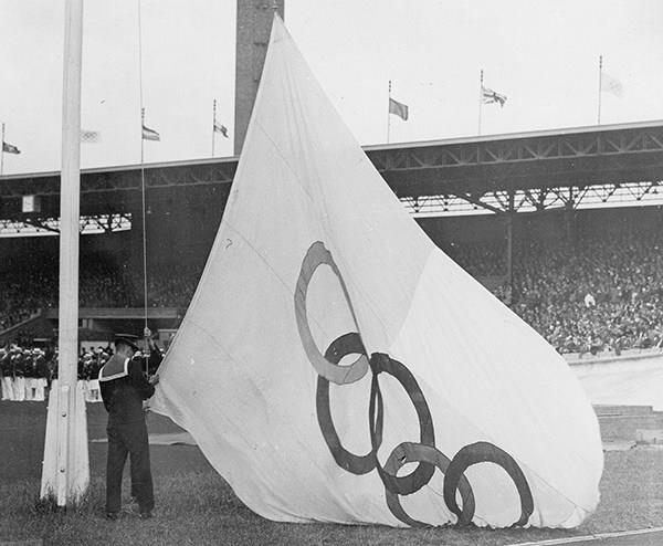 پرچم المپیک 100 ساله شد