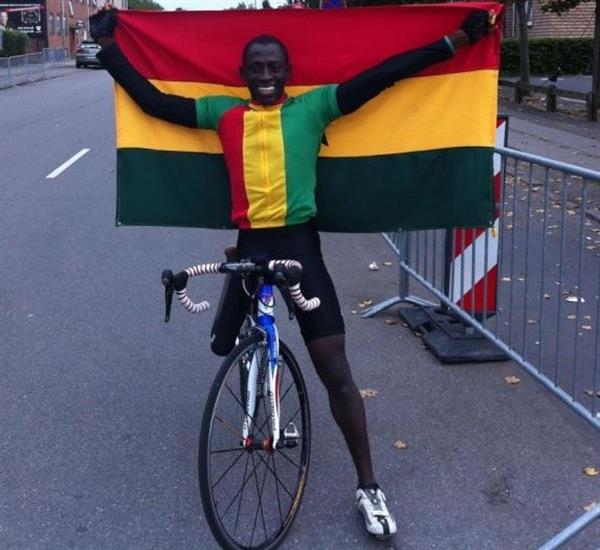 دوچرخه سوار پار المپیکی:معلولیتم موهبت الهی است/تحصیل کودکان غنا بزرگترین دغدغه است