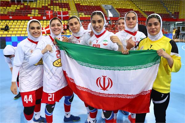 درخشش دختران هندبالیست ایران با صعود به جمع ۱۶ تیم برتر جهان