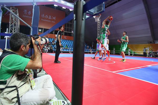 دومین دوره بازیهای آسیایی نوجوانان-نانجینگ(77)؛بسکتبال 3 نفره ایران مقابل بنگلادش پیروز شد