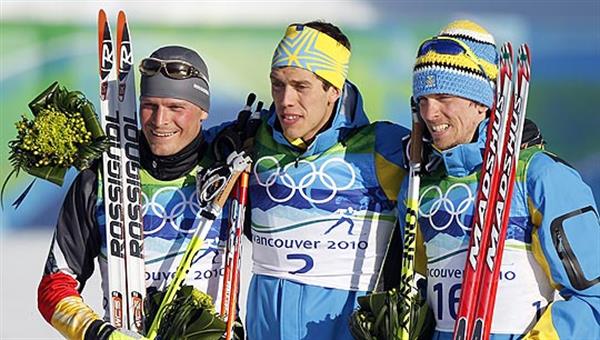 یک اتفاق جالب و جوانمردانه  در بیست و یکمین دوره المپیک زمستانی- ونکوور 2010؛اسکی باز آلمانی با باتوم اسکی یک سوئیسی نایب قهرمان شد