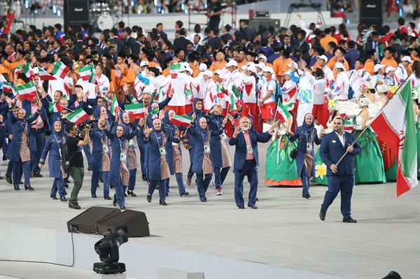 مراسم افتتاحیه هفدهمین دوره بازیهای آسیایی اینچئون برگزار شد؛رژه کاروان ورزشی ایران با پرچمداری سلیمی