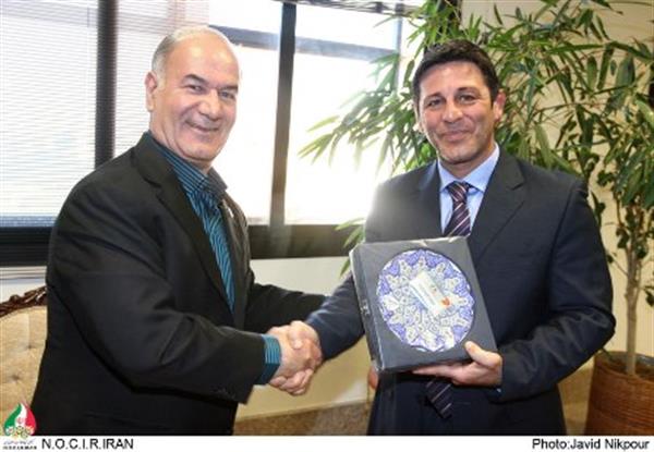 La rencontre des responsables de la fédération de Judo et l’entraîneur italien avec le secrétaire du général du CNO :