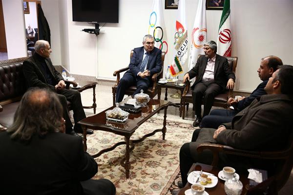 رئیس فدراسیون جهانی تیر و کمان با رئیس کمیته ملی المپیک کشورمان دیدار و گفتگو کرد