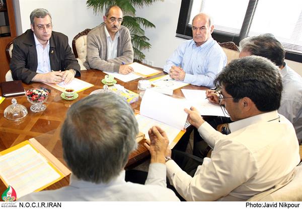 نشست اعضاء کمیته تدارکاتی با حضور دبیر کل کمیته برگزار شد؛تشکیل پرونده پزشکی و نظارت بر عملکرد ملی پوشان حاضر در اردو