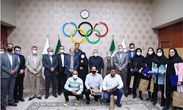 تجلیل کمیته ملی المپیک از دختران رکوردشکن /دکتر صالحی امیری: باید در ورزش بانوان سرمایه گذاری بیشتری داشته باشیم