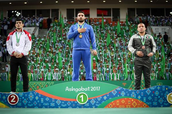 بازیهای داخل سالن - عشق آباد ؛یک طلا، یک نقره و 2 برنز آزادکاران ایران در 4 وزن نخست