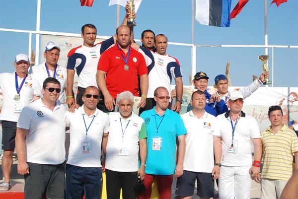 رقابت های کشتی ساحلی قهرمانی جهان- رومانی؛تیم کشتی جوانان با سه طلا و یک برنز قهرمان شد