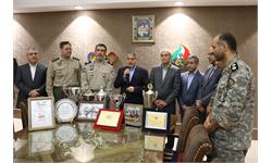 مراسم اهدا مدال و کاپ افتخارآفرینان ورزش کشور به موزه المپیک و پارالمپیک-. 6