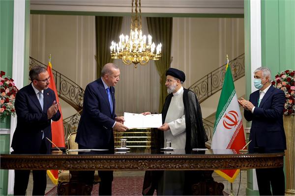 دعوت اردوغان از آیت الله رییسی برای حضور در مراسم افتتاحیه بازی‌های کشورهای اسلامی