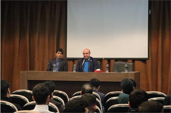 به بهاته بزرگداشت روز دانشجو صورت گرفت؛ حضور دکتر علی نژاد در جمع دانشجویان علوم ورزش و تندرستی دانشگاه شهید بهشتی