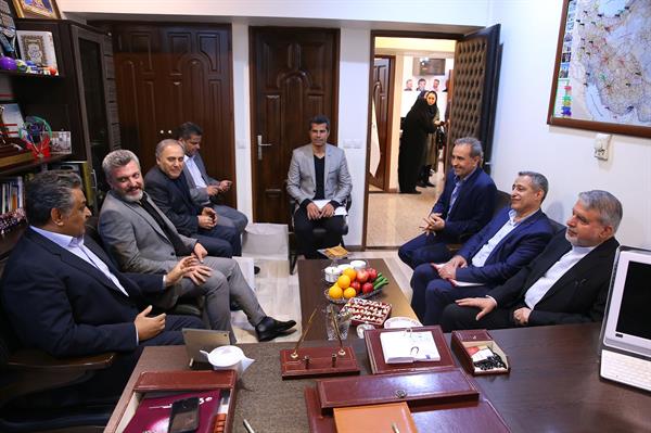 بازدید از فدراسیون های گلف، اسکواش، اسکی و بیماری های خاص 9