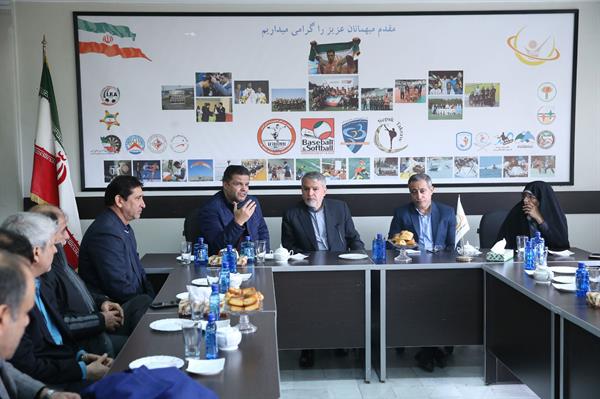 بازدید مسئولین کمیته ملی المپیک از فدراسیون های کوهنوردی،انجمن های ورزشی و ورزش های سه گانه 14