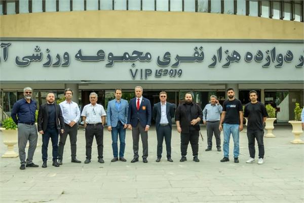 بازدید نایب رئیس و مشاور عالی رییس فدراسیون هاکی روی یخ روسیه از سالن 12 هزار نفری آزادی