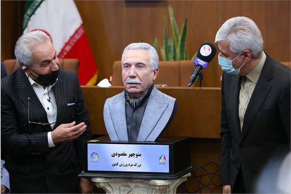 مراسم رونمایی از سردیس نام آوران بوکس کشور 34