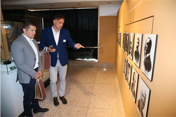 دیدار با رییس اتحادیه کشتی جهان 19