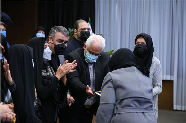 همایش معرفی بانوی اخلاق ورزش 24