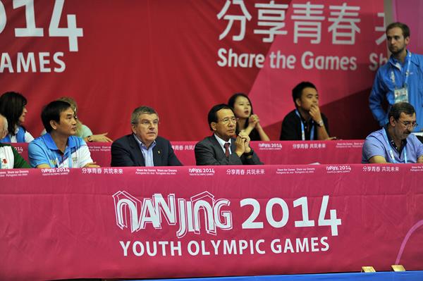 دومین دوره بازی های المپیک نوجوانان-نانجینگ چین ؛توماس باخ به تماشای مسابقات کشتی نشست