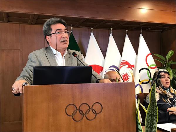 دکتر واعظ موسوی:کمیسیون روان شناسی ورزشی در کنار ورزشکاران حضور مثمر ثمر دارد